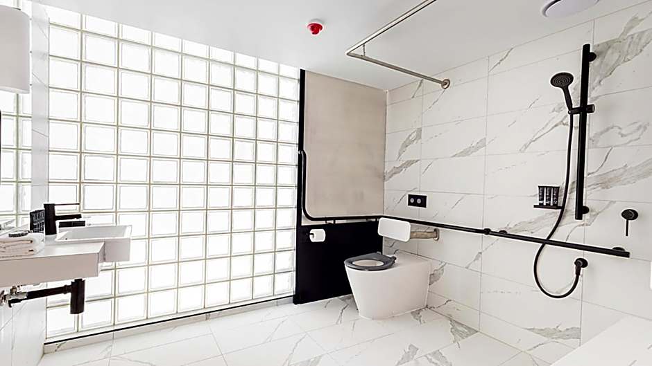 Brady Hotels Jones Lane