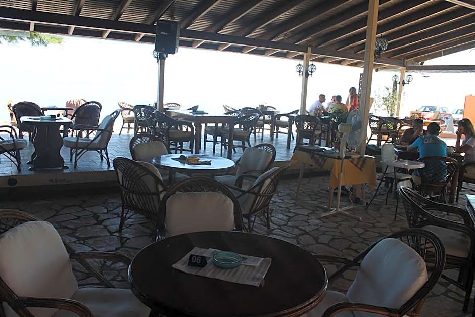 Ninos On The Beach Hotel