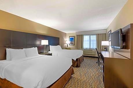 Queen Room with Two Queen Beds - Pet Friendly