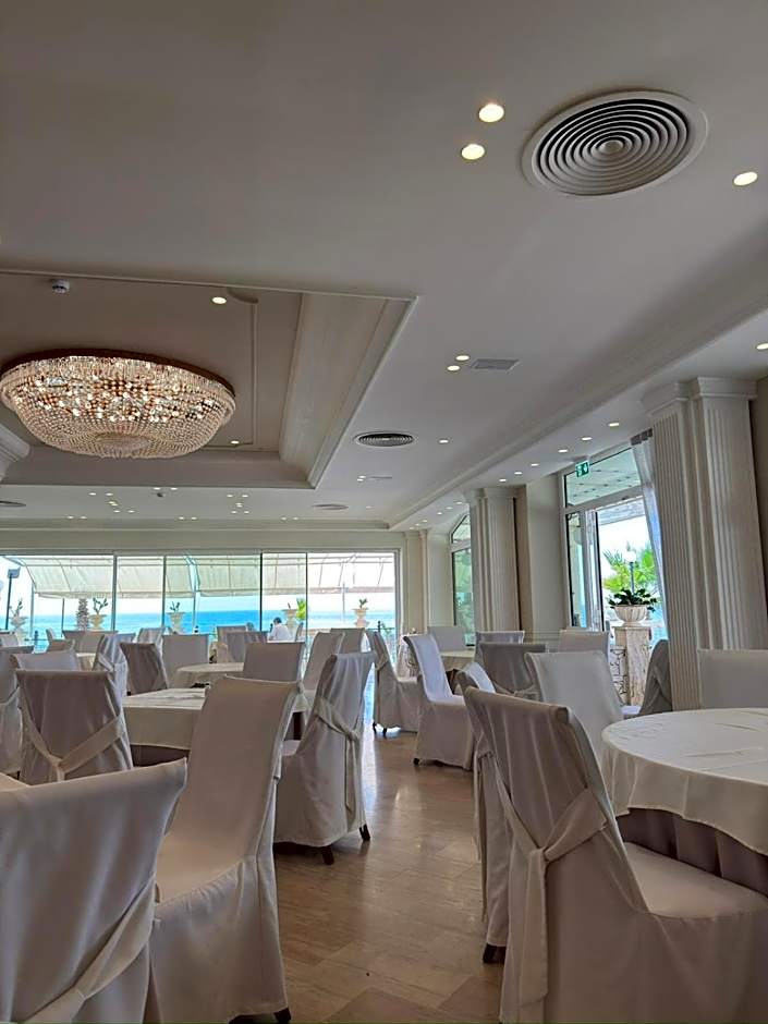 Hellenia Yachting Hotel & SPA