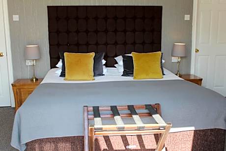 Superior King or Twin Room with Spa Bath