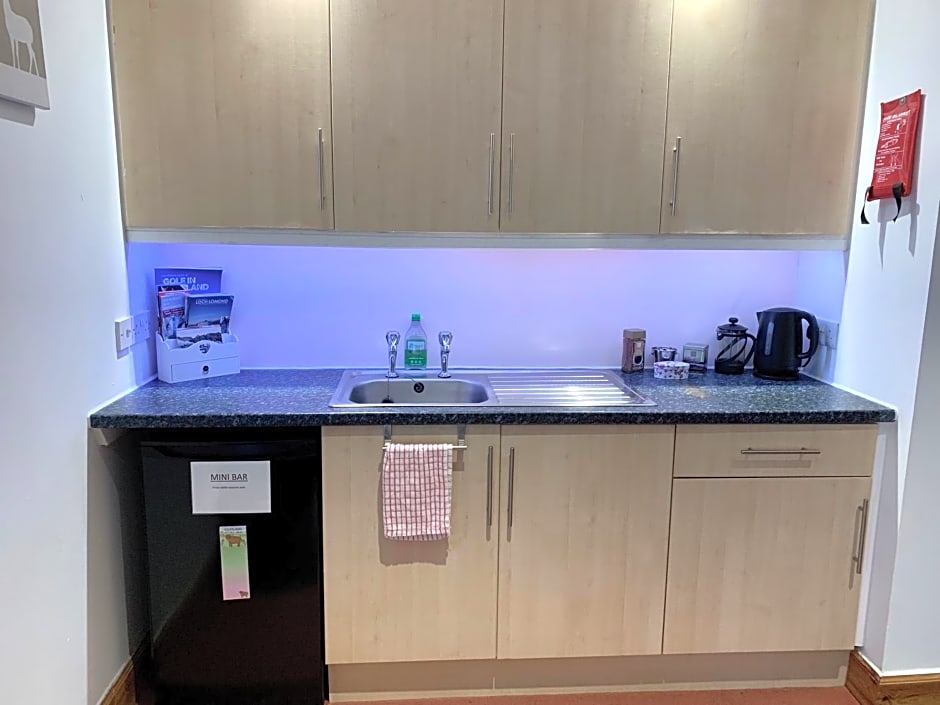 Garrison Farm with Hot Tub