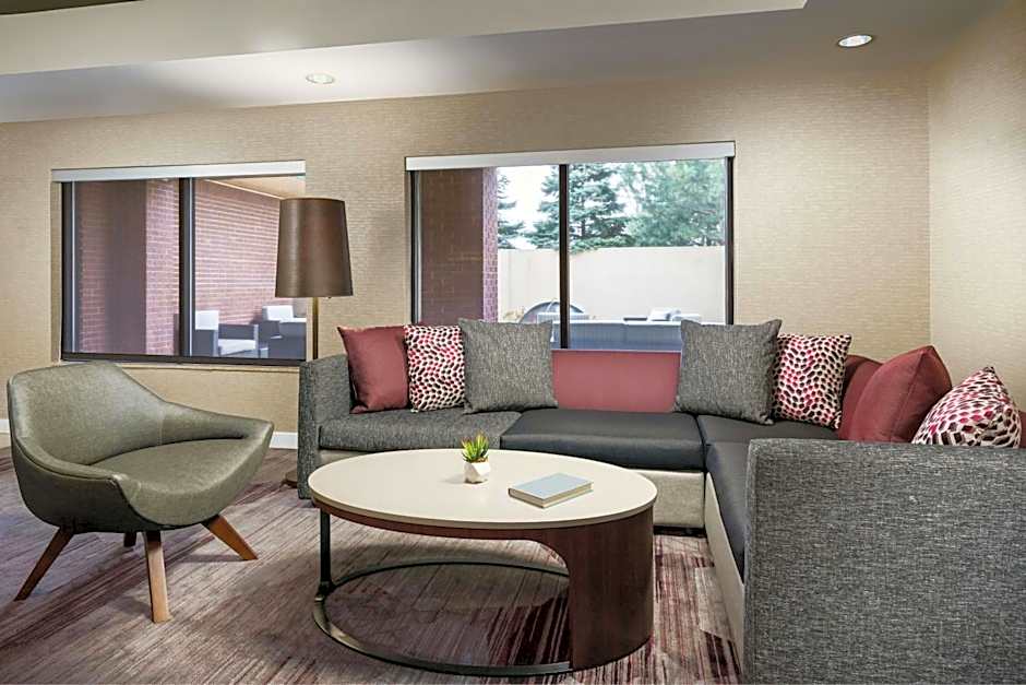 Courtyard by Marriott Chicago Bloomingdale