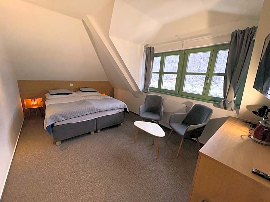 Pension Jitřenka Hřensko - Breakfast Included & Free Parking