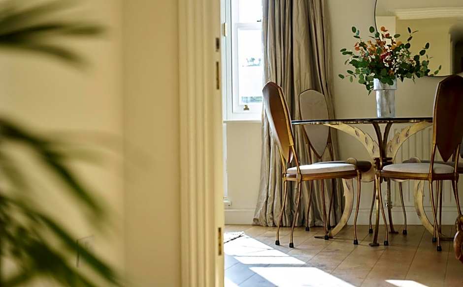 Europa House Apartments