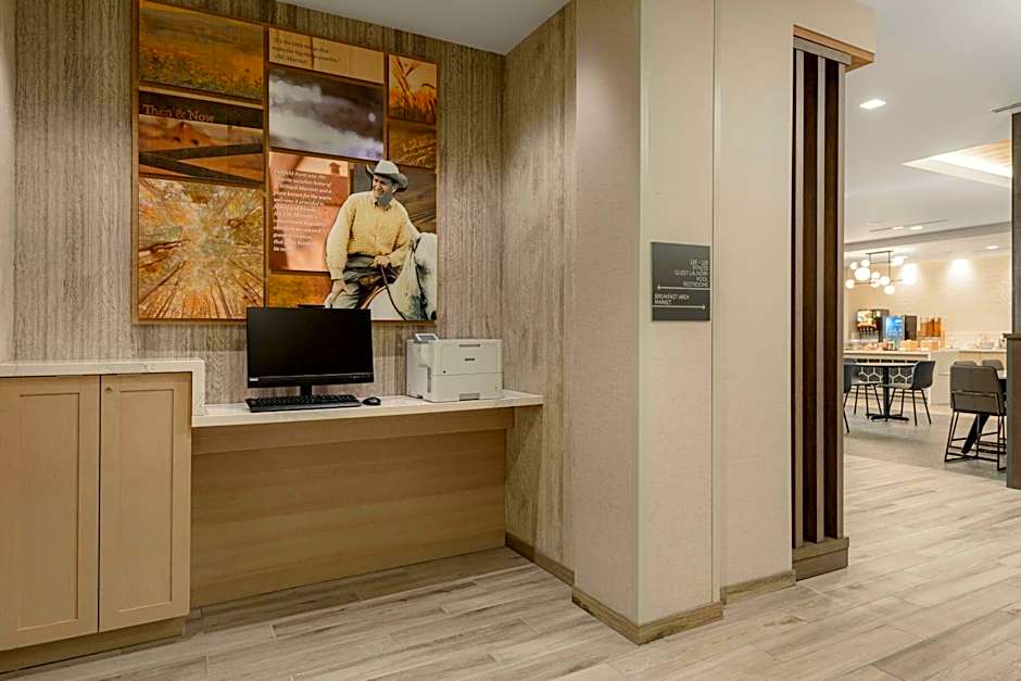 Fairfield Inn & Suites Cincinnati Oakley