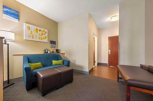 Comfort Suites Cullman I-65 Exit 310