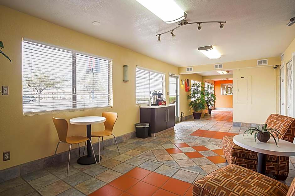 Motel 6-Holbrook, AZ