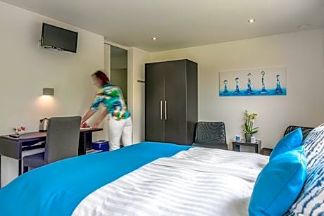 Deluxe Double Room with Shower