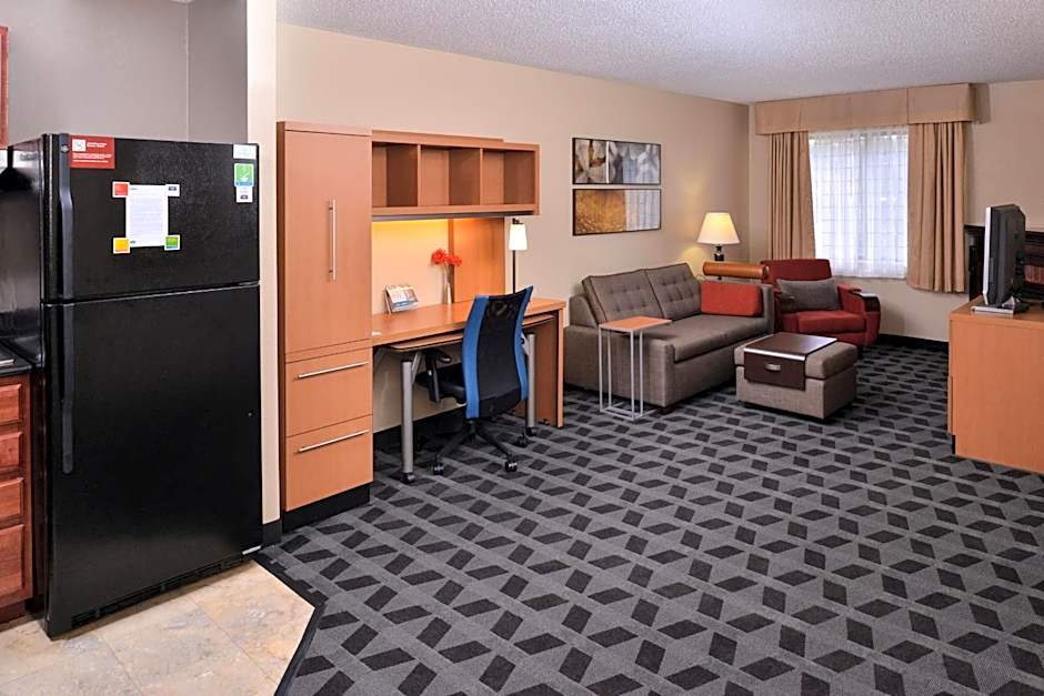 TownePlace Suites by Marriott Detroit Warren