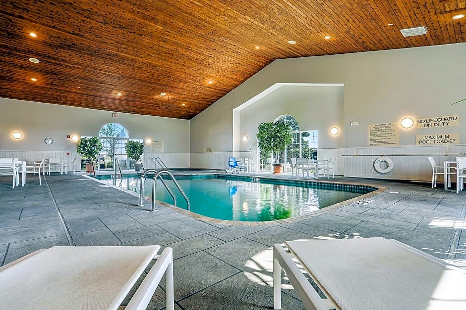 Country Inn & Suites by Radisson, Green Bay, WI
