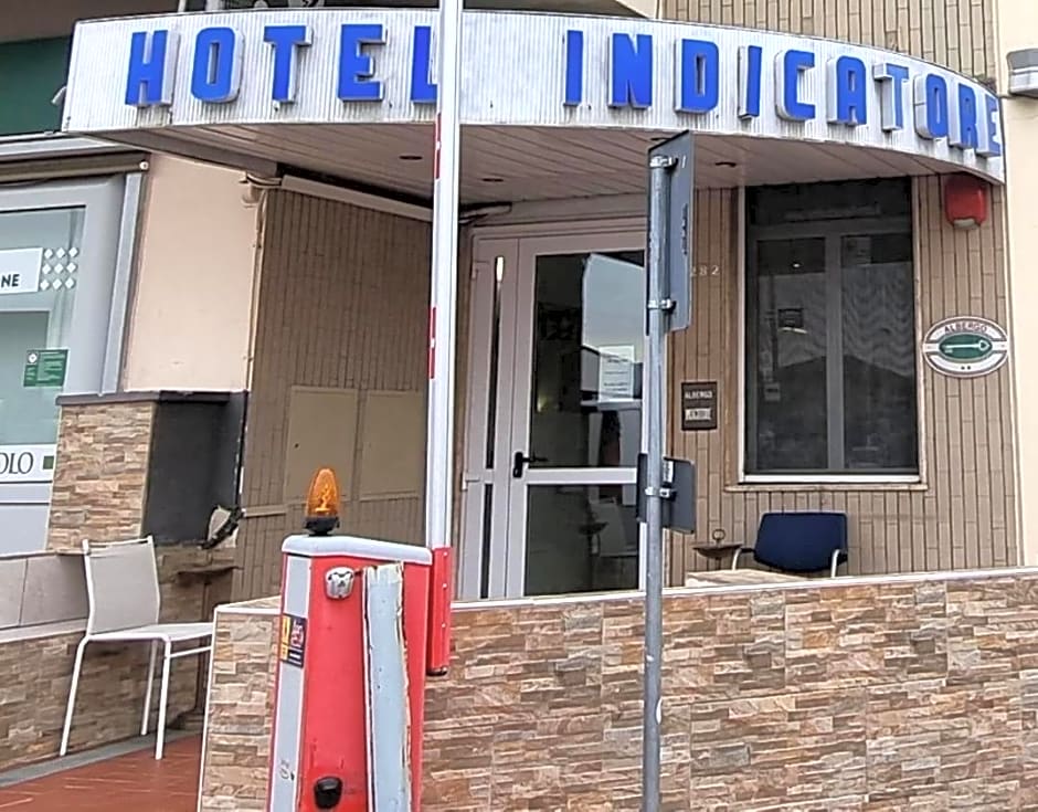 Hotel Indicatore Budget & Business At A Glance