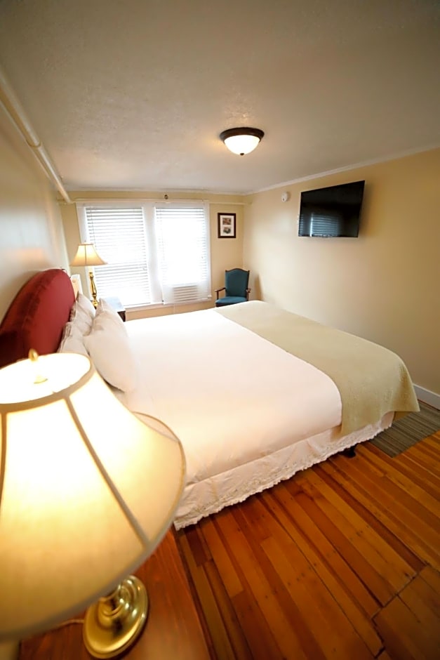 The Kennebunk Inn