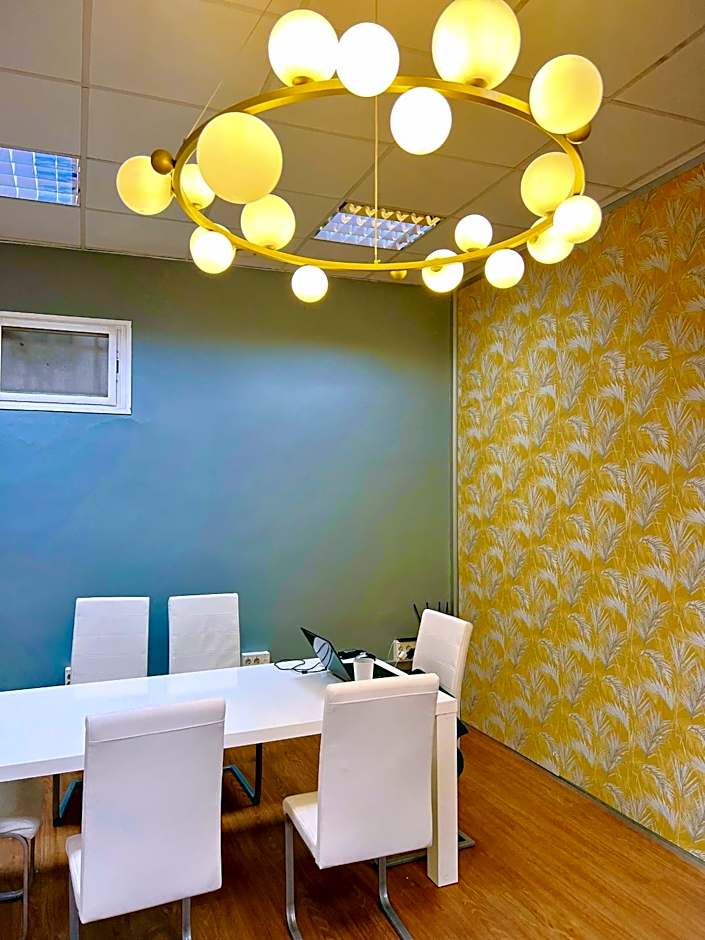 Hostel Acacias