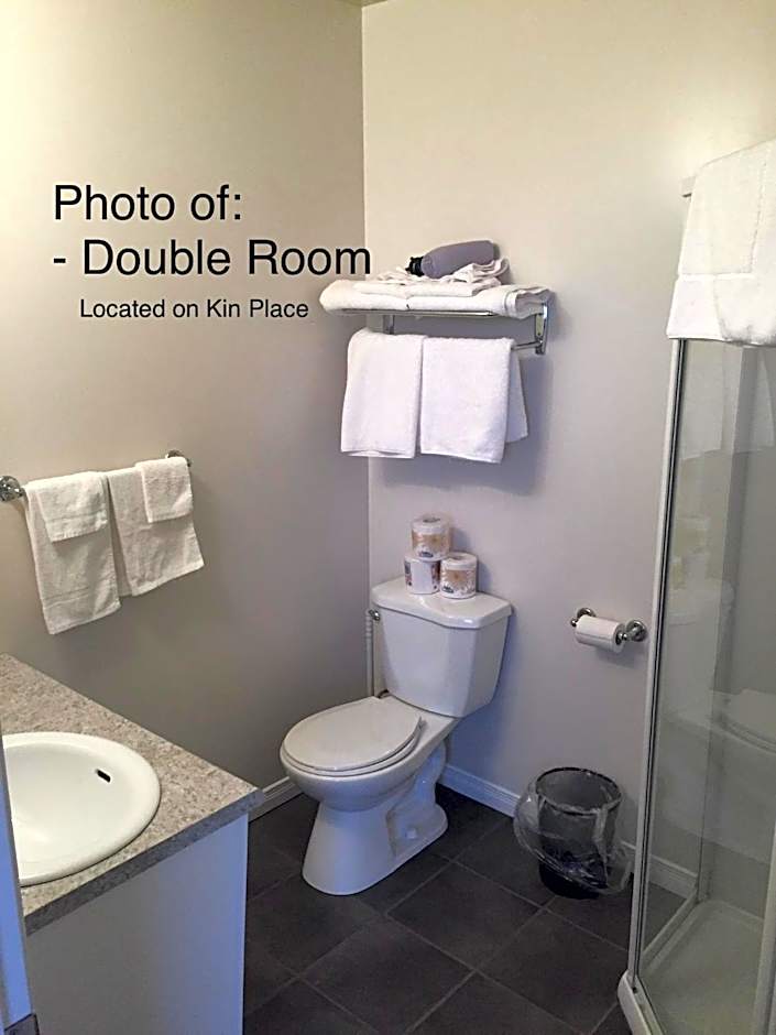 Photo 1 of 4 of Double Room