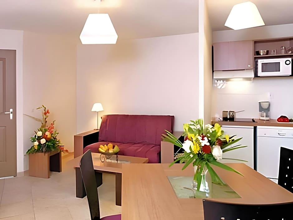 Park & Suites Village Aix-Le Rousset