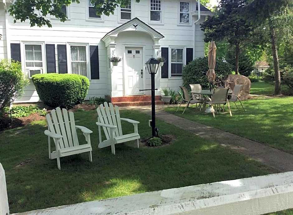 Historic White Blossom House