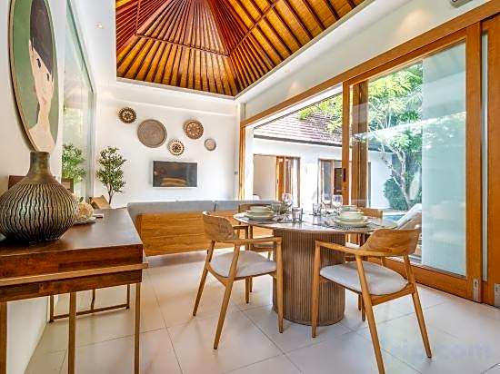 Villa Lapis by Villa Finder