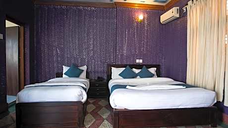 Superior Deluxe Double or Twin Room