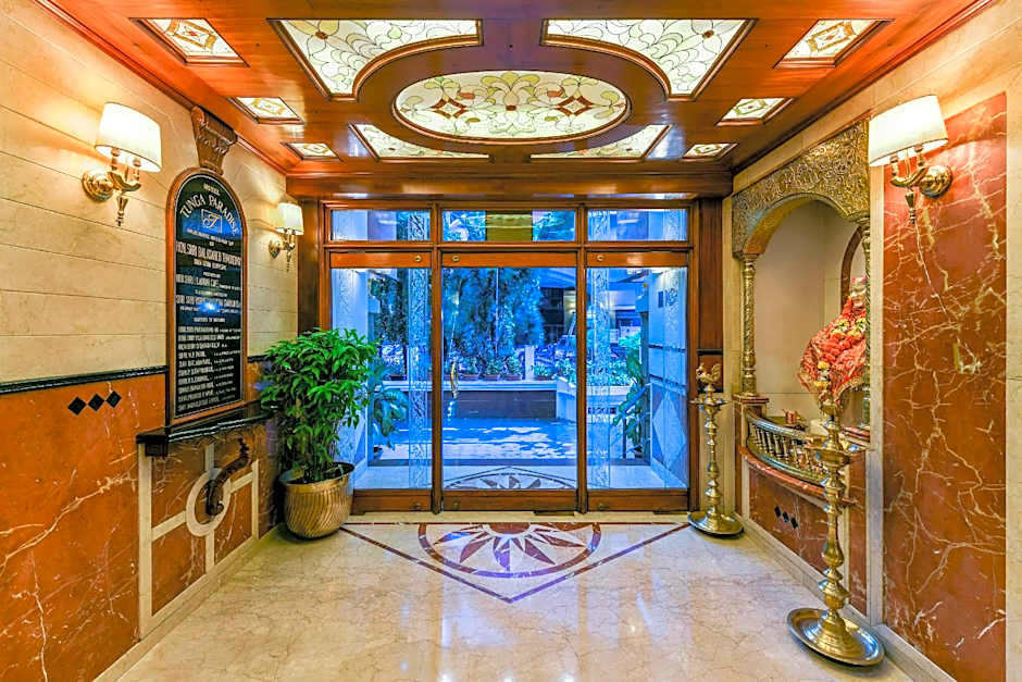 The Paradise by Tunga