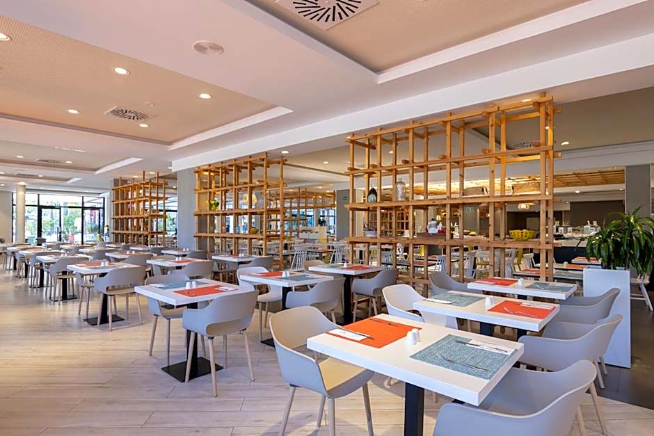 Abora Continental by Lopesan Hotels