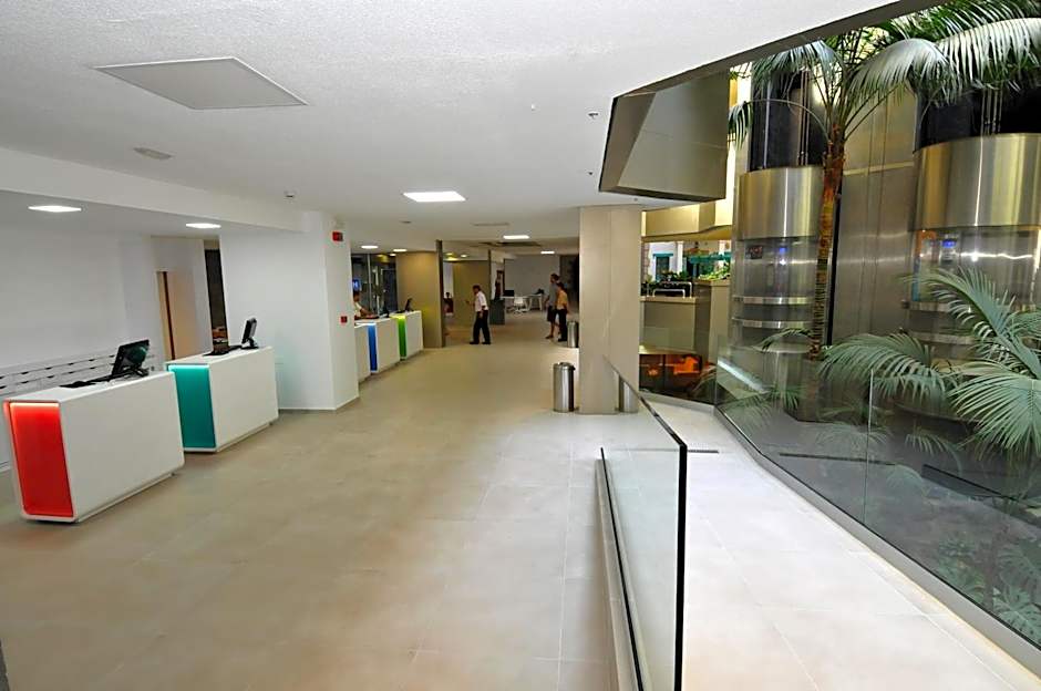 Paradise Park Fun Lifestyle Hotel