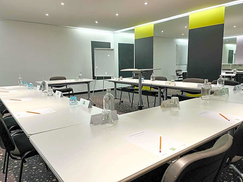 Ibis Styles Paris Tolbiac Bibliotheque