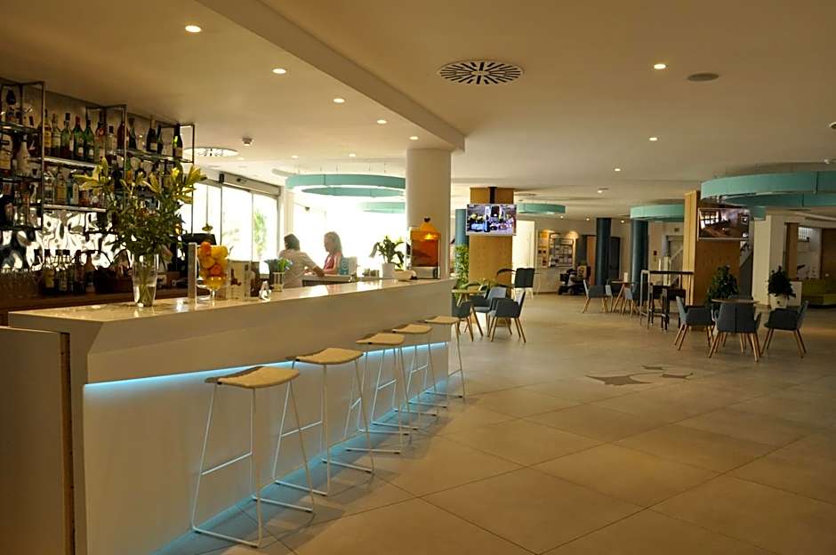 Marvell Club Hotel & Apartments