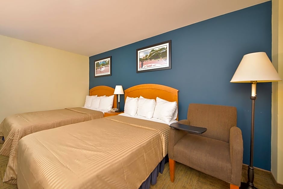 Midtown Convention Center Hotel – New York, NY