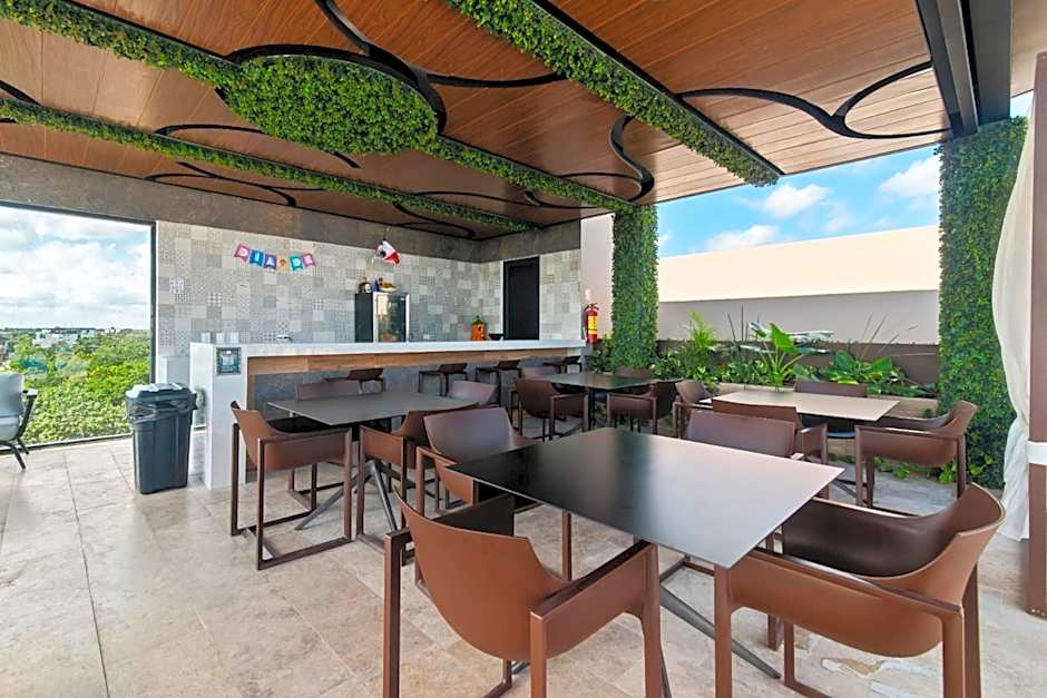 Serenity in the Sky - Studio with Rooftop and Plunge pool