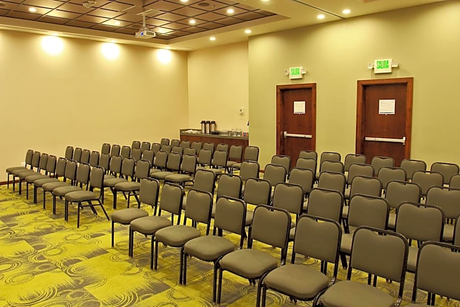 Holiday Inn Express & Suites Mexicali By IHG