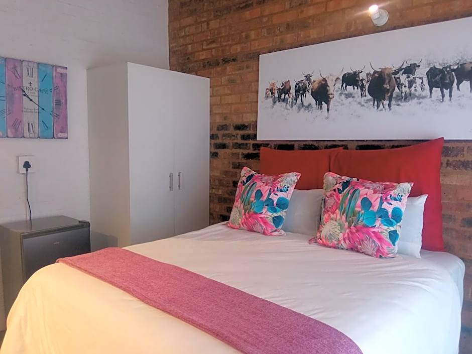 Royal Stina Hotel-style with Swimming pool