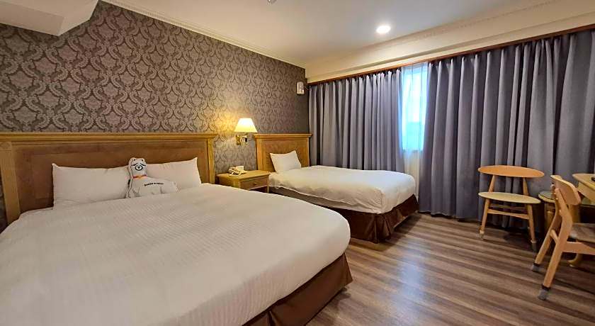 Cambridge Tainan Hotel