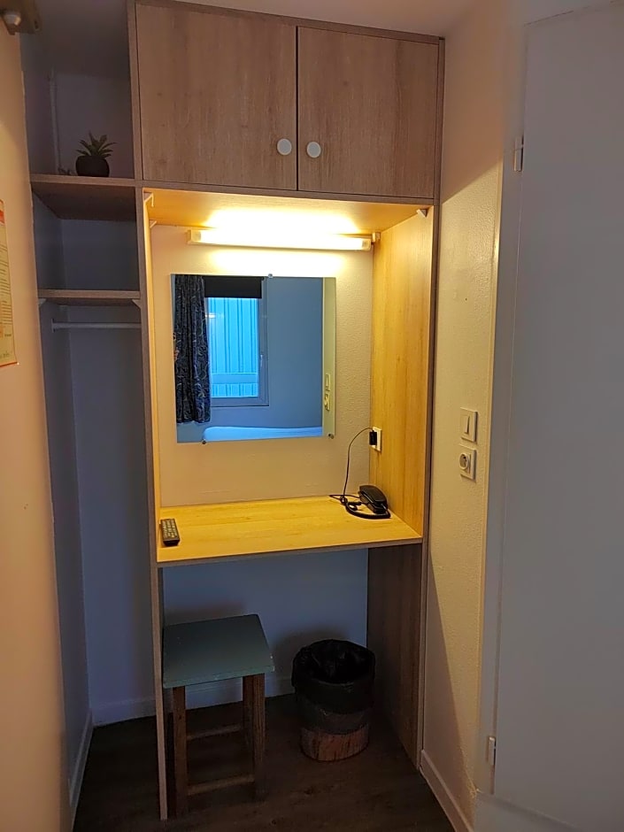 FASTHOTEL PARIS OUEST BOUAFLE