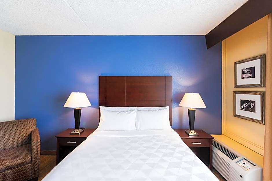 Holiday Inn South Plainfield-Piscataway By IHG