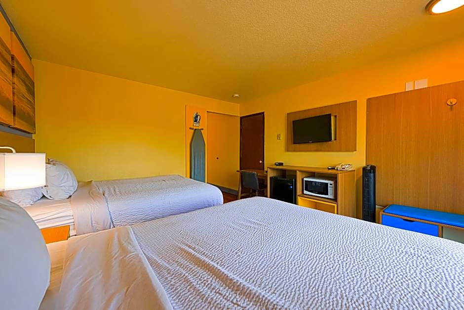 Coastal Inn by OYO Lincoln City - Oregon Coast Hwy