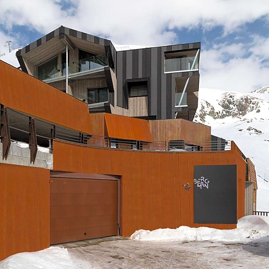 Bergman Mountain Hotel