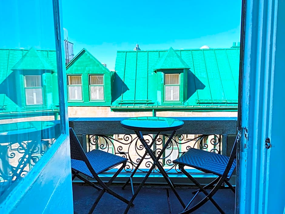 Le Chateau de Pierre - Par Aneyro