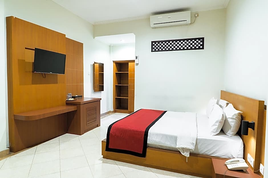 Maxi Hotel & Spa