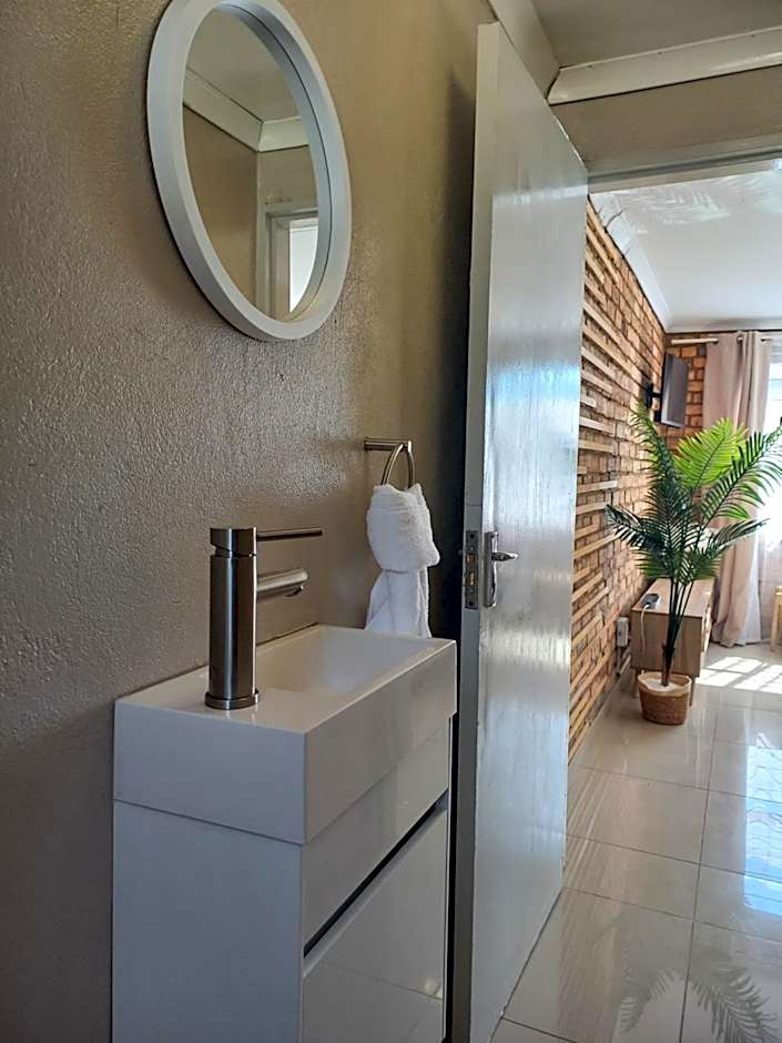 Inni Bush Guesthouse