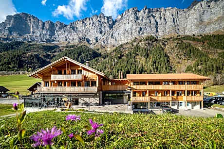 Berghotel Gadmer Lodge - dein Zuhause in den Bergen am Sustenpass im Berner Oberland