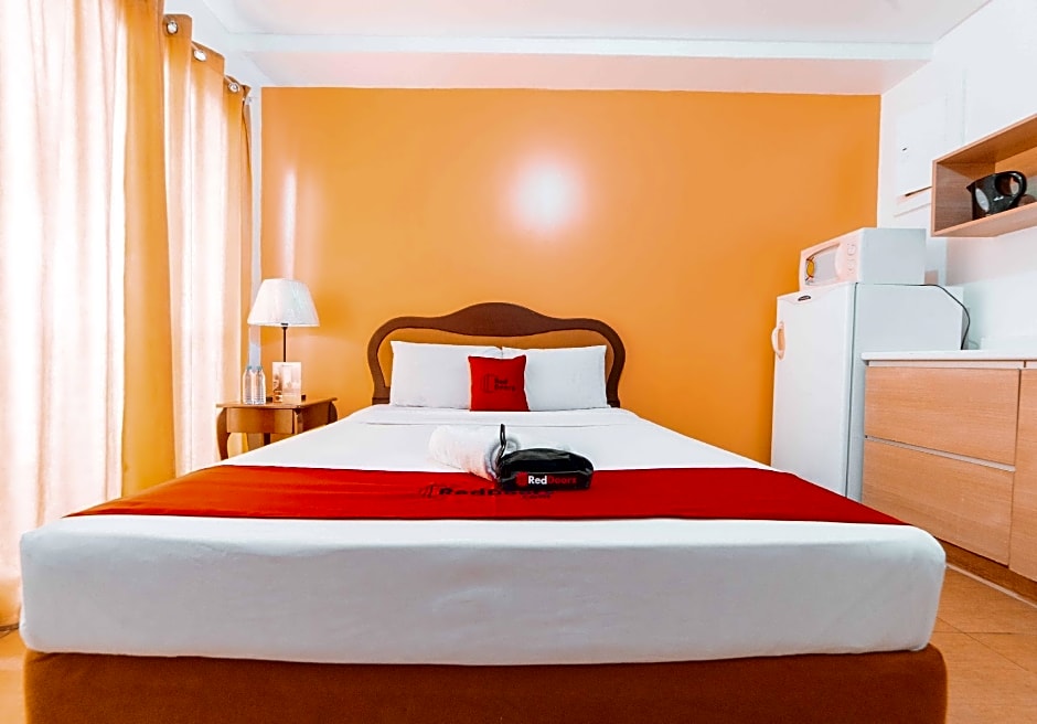 RedDoorz at Bel Air Soho Suites Makati City