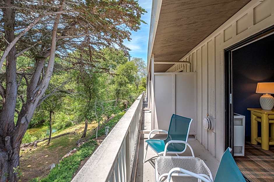 Carmel River Inn