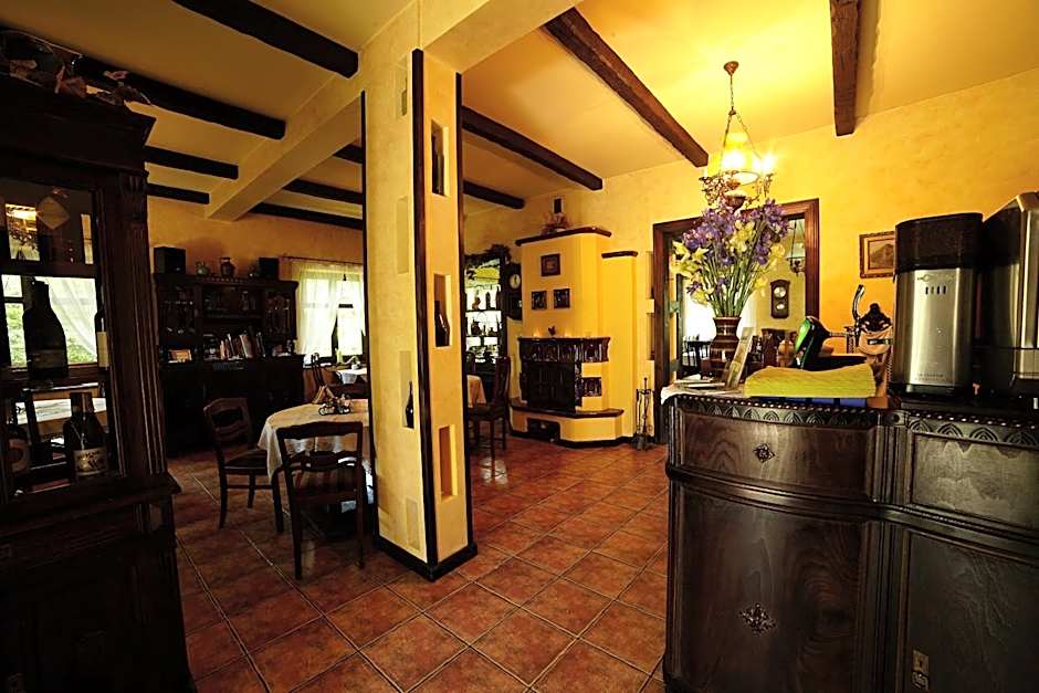 Stylowy Zajazd Pod Czarnym Kogutem