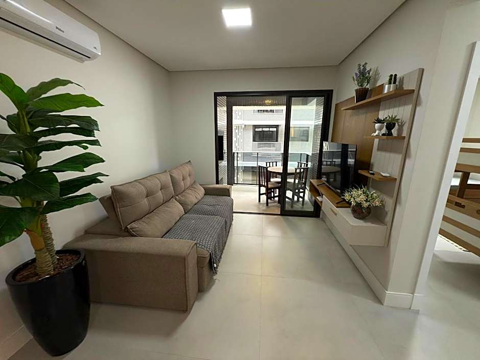 Cód 87 - Apartamento a 150 metros do mar!