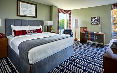 Graduate King Room