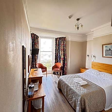 Double Room with Balcony and Sea View