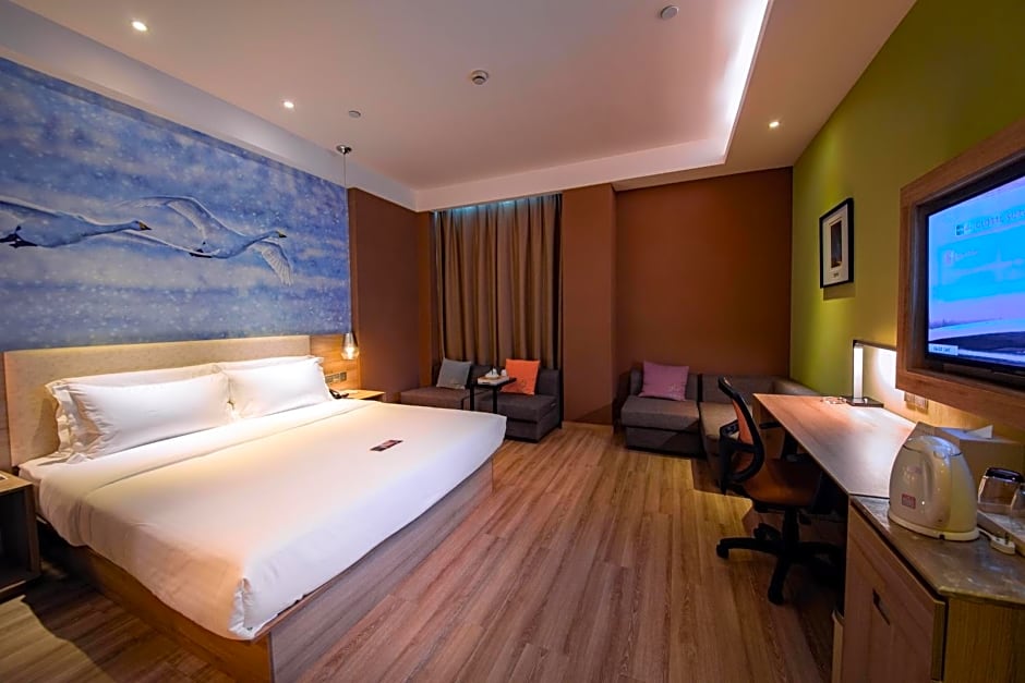 Atour Hotel Jinan High-tech Wanda Plaza Tiancheng Road
