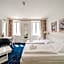 Self-Check-In Hotel Adlon