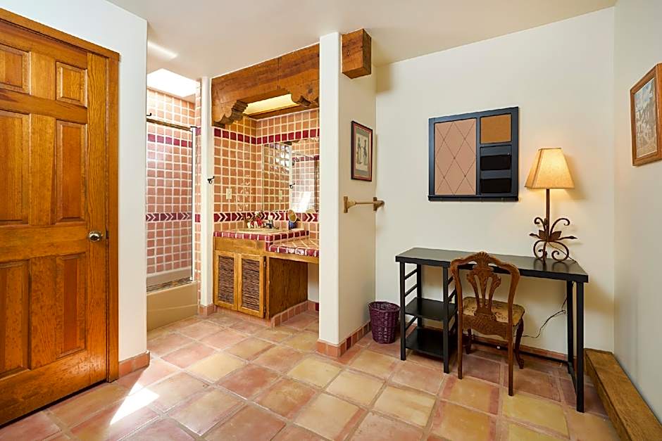 Loba Luna Bed & Breakfast